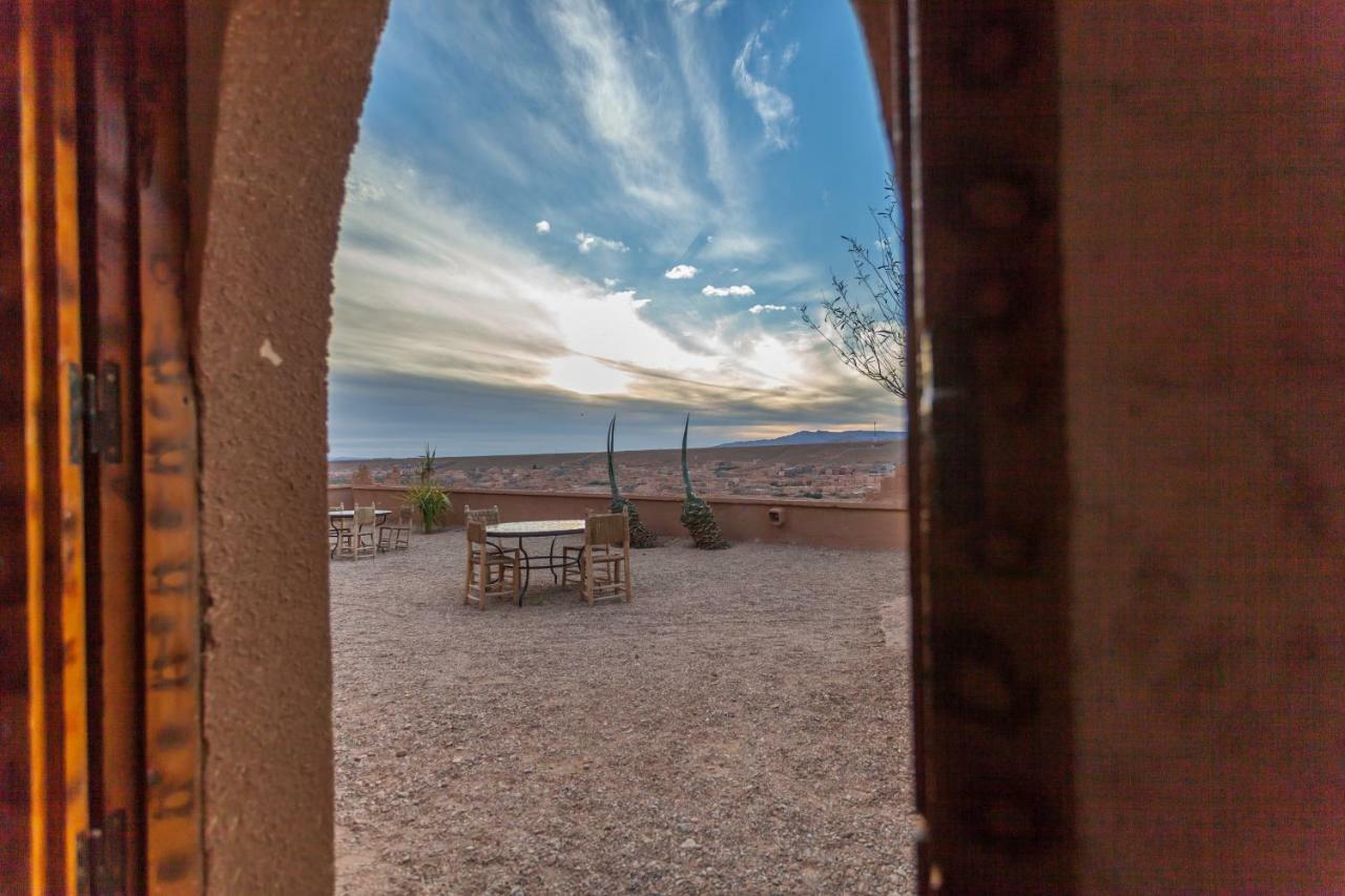 Kasbah Tizzarouine Acomodação com café da manhã Boumalne Exterior foto